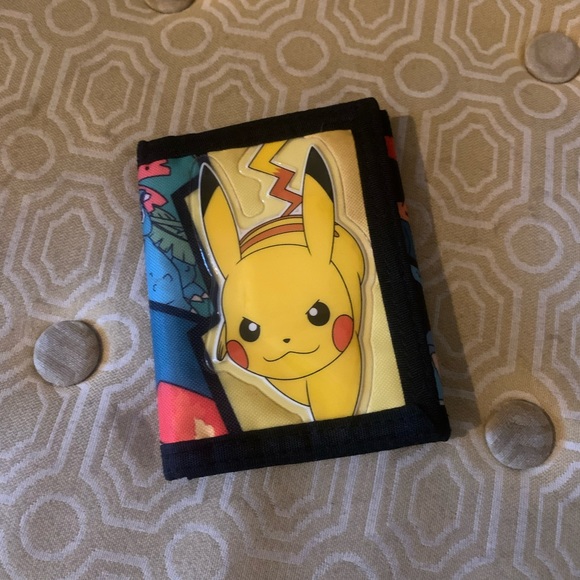 Pokémon Wallet. - Picture 2 of 4